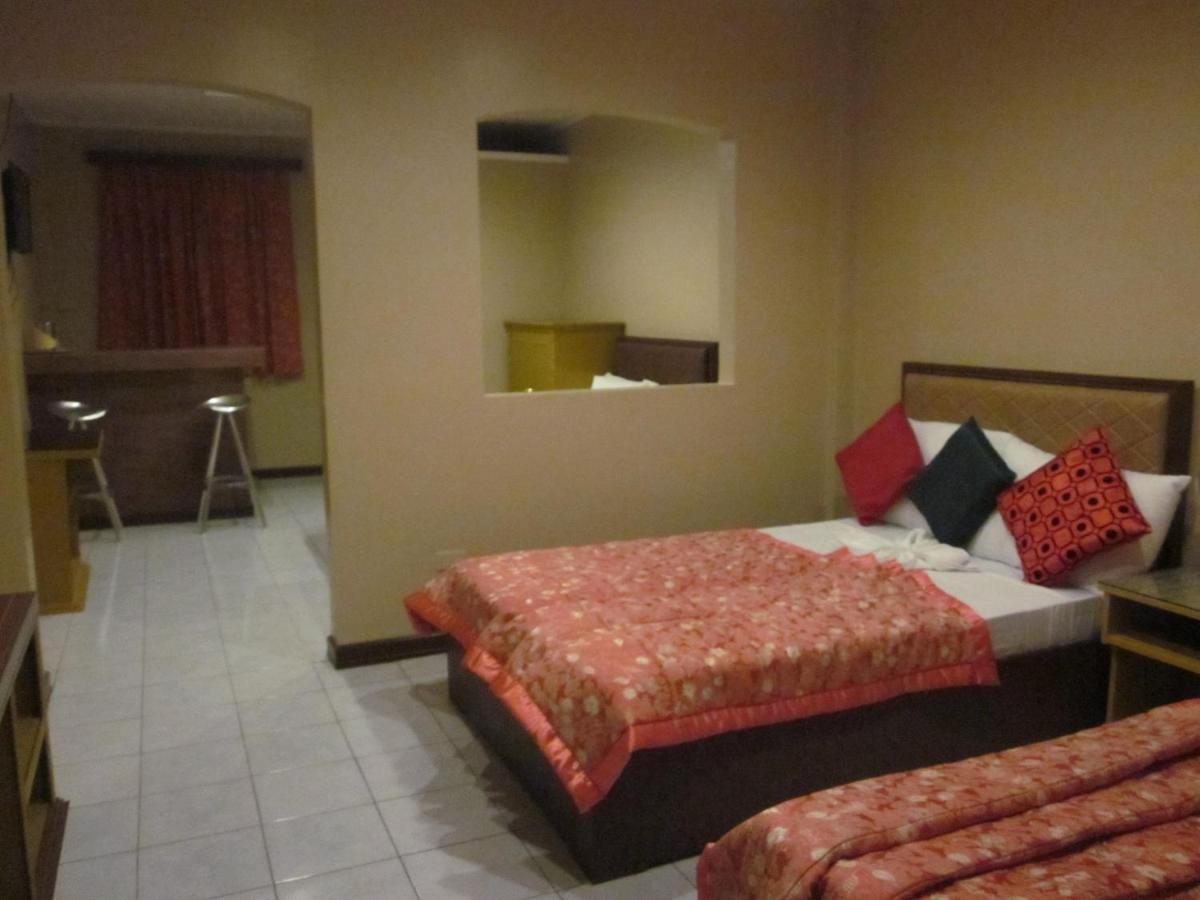 Hotel Casa Felipa Laoag Esterno foto