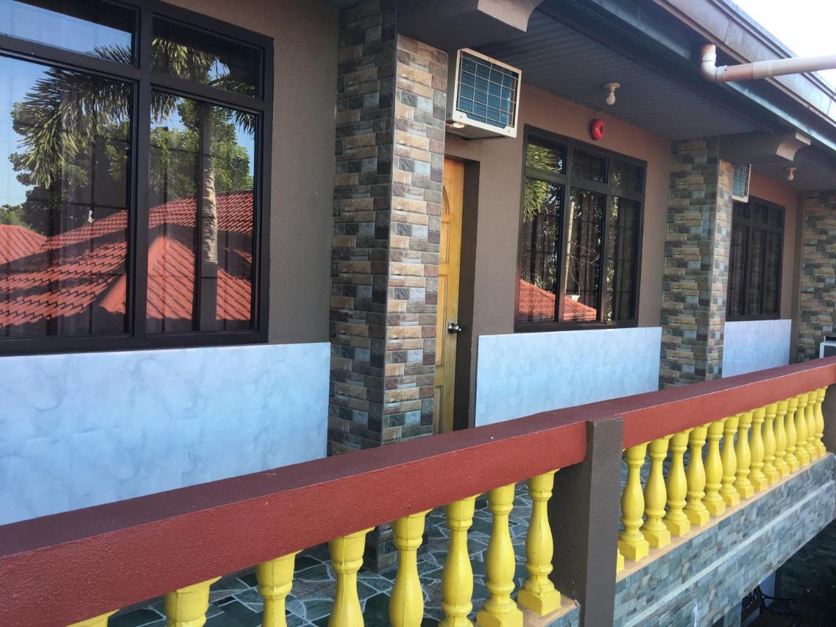 Hotel Casa Felipa Laoag Esterno foto